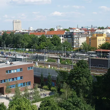 Happy Go Lucky + Hostel *