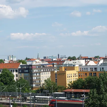 Hostel Happy Go Lucky +