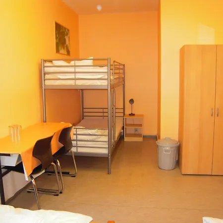 Hostel Happy Go Lucky + Berlin