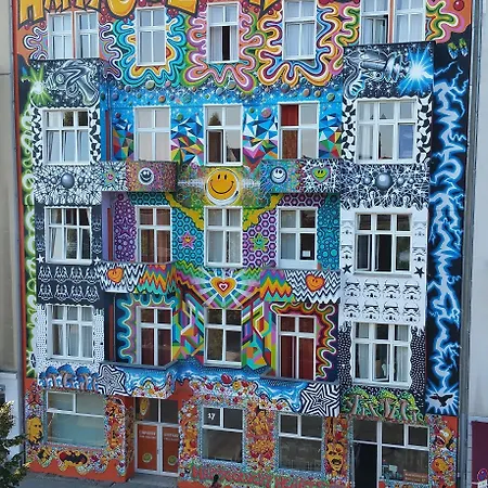 Happy Go Lucky + * ベルリン