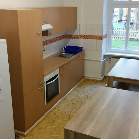 Happy Go Lucky + ホステル ベルリン