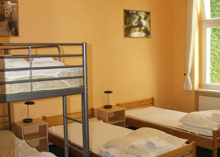 Happy Go Lucky + Берлин