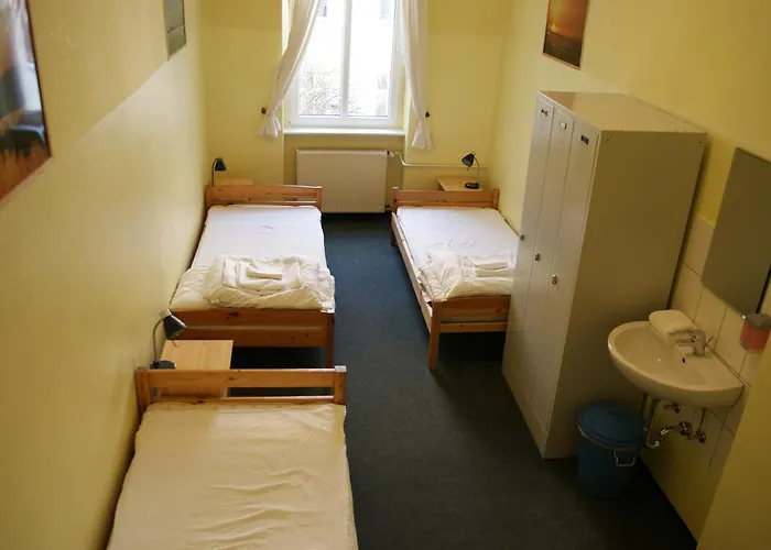 Happy Go Lucky + Hostel