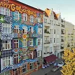 Hostel Happy Go Lucky + Berlin
