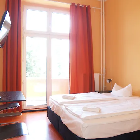Happy Go Lucky + Auberge de jeunesse Berlin