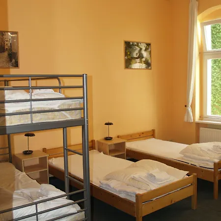 Happy Go Lucky + Βερολίνο