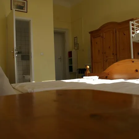 Hostel Happy Go Lucky + Βερολίνο