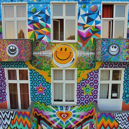 Hostel Happy Go Lucky +